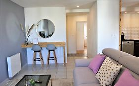 5 Mn Zenith Grande Halle Auvergne,Pied De Gergovie,Garage,Netflix